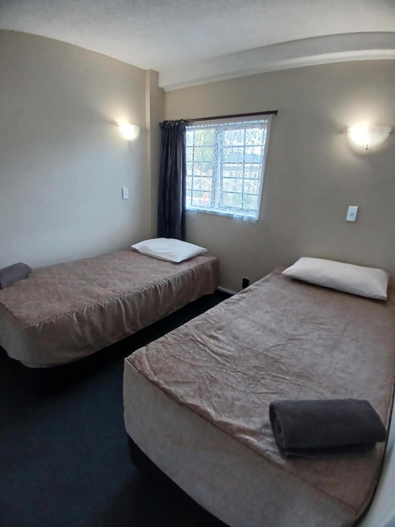 Ambassador Motel Palmerston North Exterior photo
